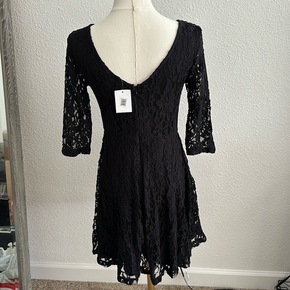 Lush Dress - Picture 2 of 6